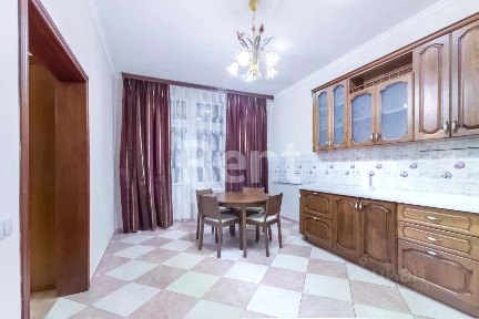 Сдается многокомнатная квартира, 270 м²