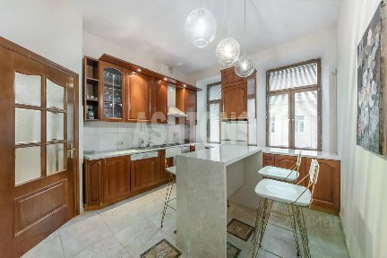 Сдается 4-комн. квартира, 126 м²