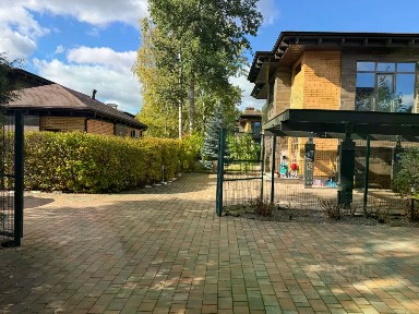 Продается 2-этажный коттедж, 180 м²