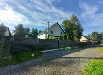 Сдается 3-этажный дом, 210 м²
