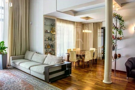 Сдается 2-этажный коттедж, 400 м²