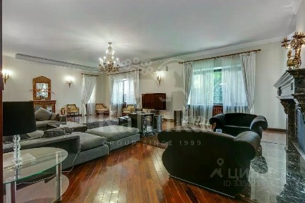 Сдается 3-этажный дом, 1 200 м²
