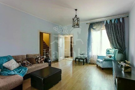Сдается 2-этажный дом, 192,5 м²