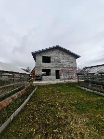 Продается 2-этажный дом, 180 м²