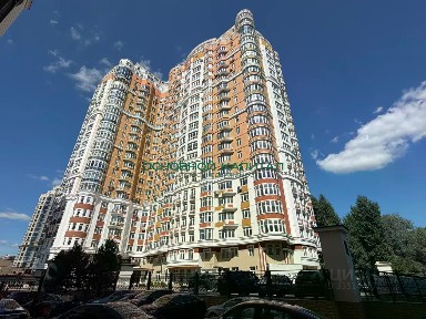 Продается 3-комн. квартира, 110,5 м²