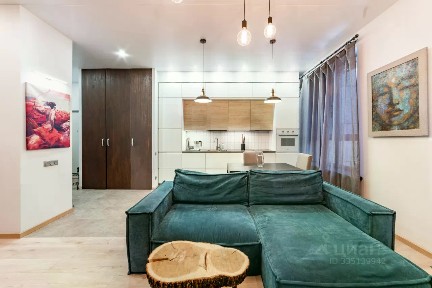 Продаются 1-комн. апартаменты, 64 м²