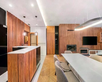 Продается 3-комн. квартира, 102 м²