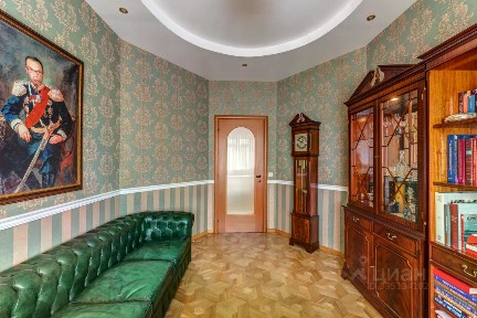 Продается 4-комн. квартира, 127,4 м²