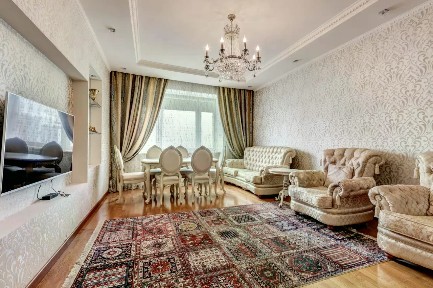Продается 3-комн. квартира, 131 м²