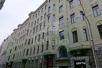 Продается 4-комн. квартира, 144,6 м²