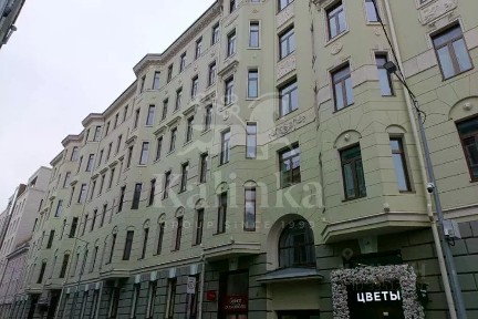 Продается 4-комн. квартира, 146,3 м²
