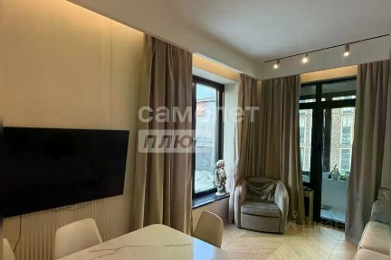 Продается 4-комн. квартира, 87 м²