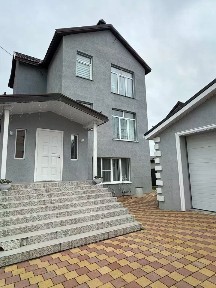Продается 3-этажный дом, 210 м²