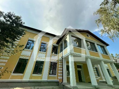 Продается здание, 1 700 м²