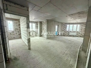 Продается 3-комн. квартира, 92 м²