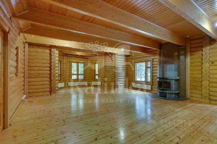 Сдается 3-этажный дом, 533 м²