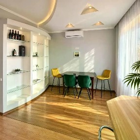 Продается 4-комн. квартира, 165,2 м²