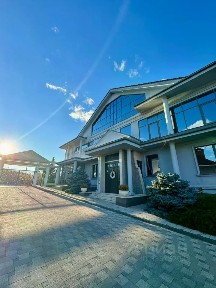 Продается 2-этажный таунхаус, 260 м²