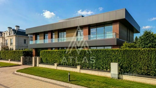 Продается 2-этажный дом, 1 250 м²