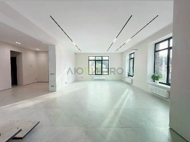 Продается 2-этажный дом, 339 м²