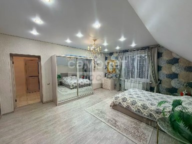 Продается 2-этажный дом, 198 м²