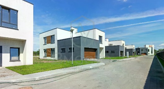 Продается 2-этажный коттедж, 270 м²