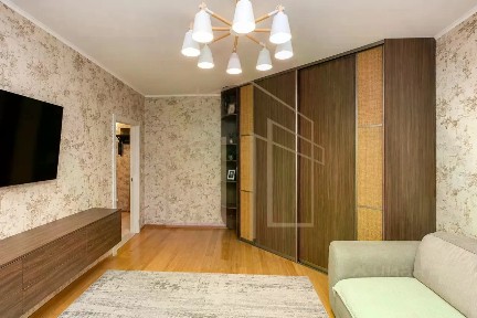Продается 2-комн. квартира, 61,7 м²