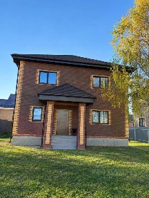 Продается 2-этажный дом, 146,9 м²