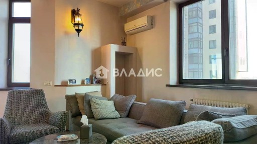 Продается 4-комн. квартира, 140 м²
