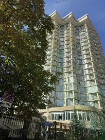 Продается 3-комн. квартира, 159,7 м²