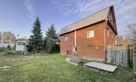 Сдается 2-этажный дом, 170 м²