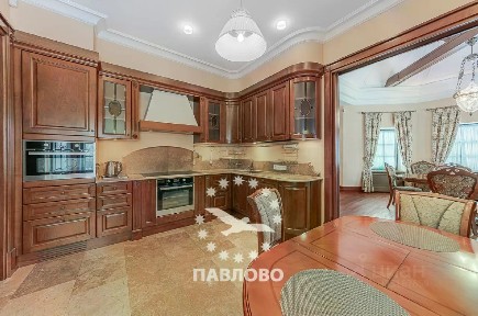 Сдается 4-этажный коттедж, 750 м²