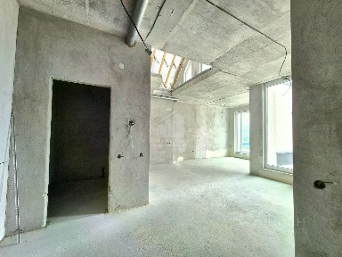 Продается квартира свободной планировки, 194 м²