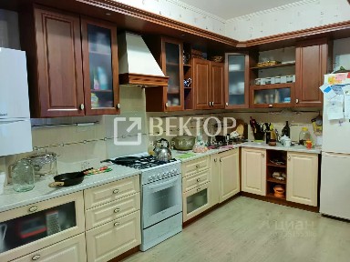 Продается 5-комн. квартира, 280 м²