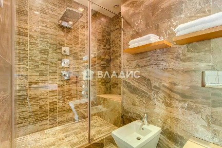 Сдаются 2-комн. апартаменты, 108 м²