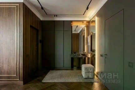 Сдается многокомнатная квартира, 300 м²