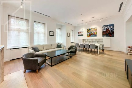 Сдается 5-комн. квартира, 237 м²
