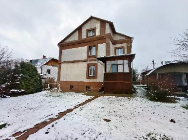 Продается 3-этажный дом, 292 м²