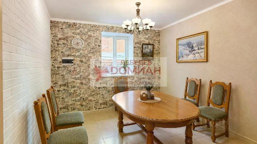 Продается 3-этажный дом, 240 м²