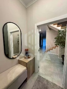 Продается многокомнатная квартира, 180 м²