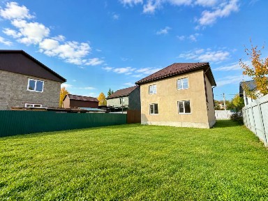 Продается 2-этажный дом, 160 м²