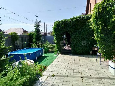 Продается 2-этажный дом, 190 м²