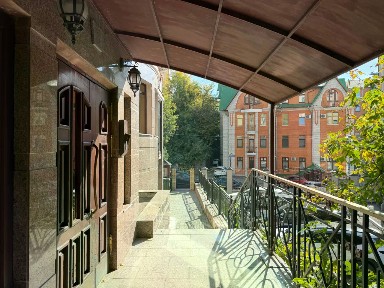 Сдается 3-комн. квартира, 120 м²