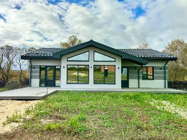 Продается 1-этажный дом, 137 м²