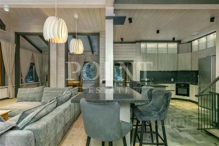 Продается 2-этажный коттедж, 400 м²