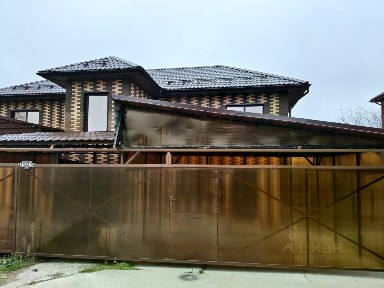 Продается 2-этажный коттедж, 400 м²