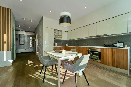 Продается 3-комн. квартира, 103 м²
