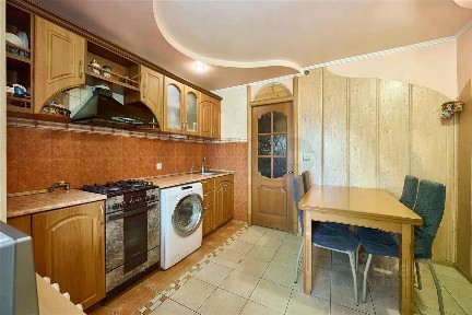 Продается 3-комн. квартира, 64 м²