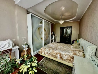 Продается 2-комн. квартира, 77 м²