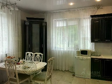 Продается 2-этажный дом, 212 м²